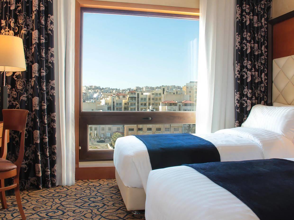 Hotel Thousand Nights 5*
